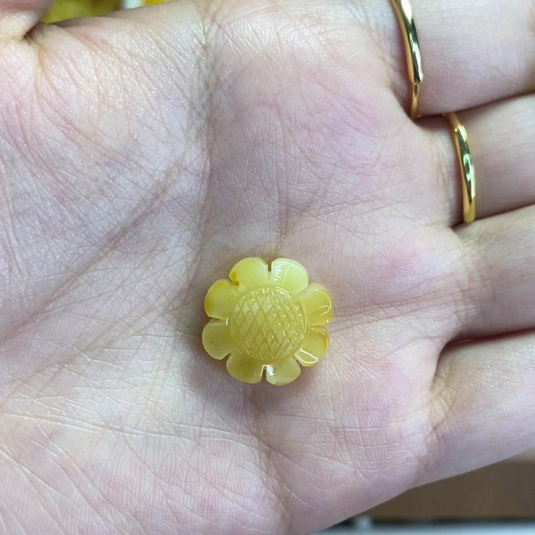 琥珀未镶嵌裸石向日葵