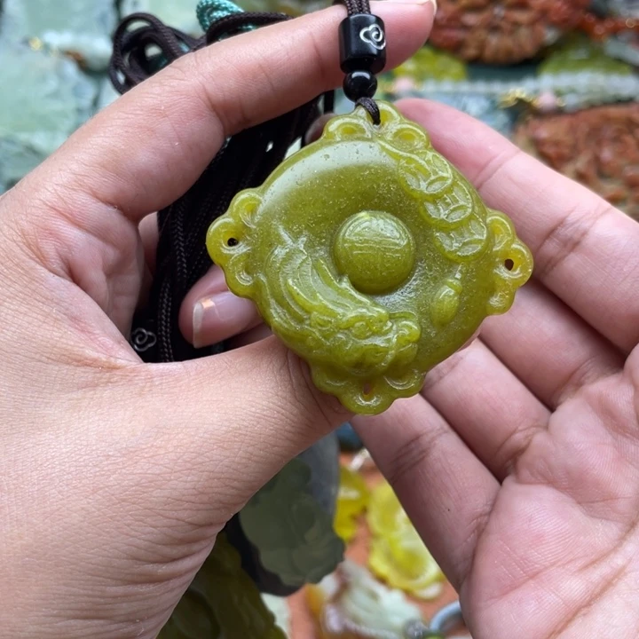 未镶嵌蛇纹石玉项链