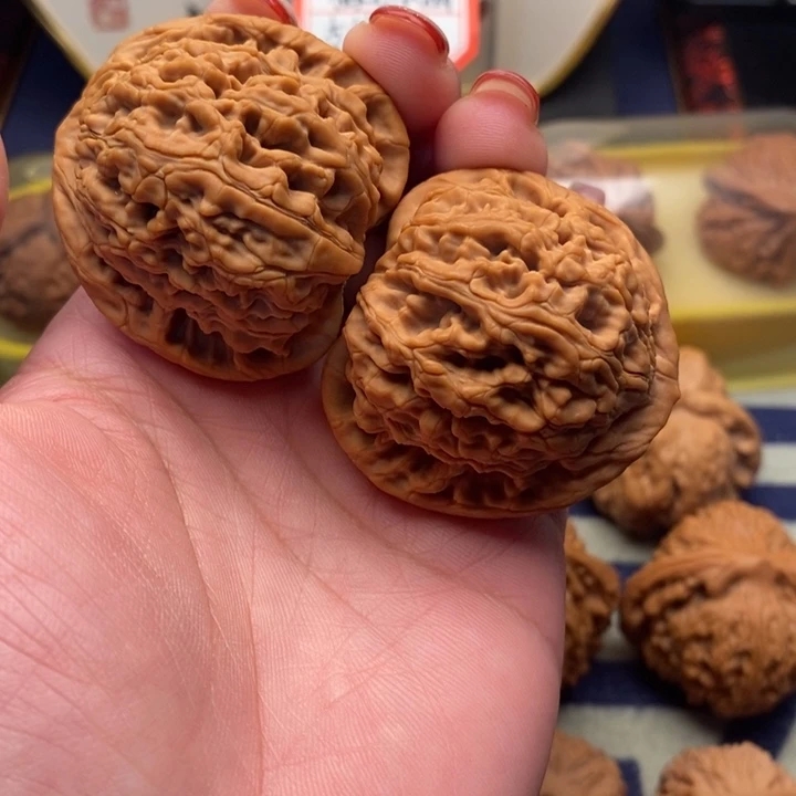 文玩核桃把件水龙文