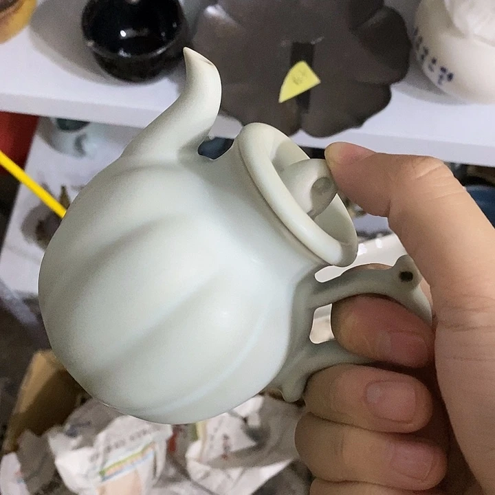 陶瓷艺术品及陶瓷壶
