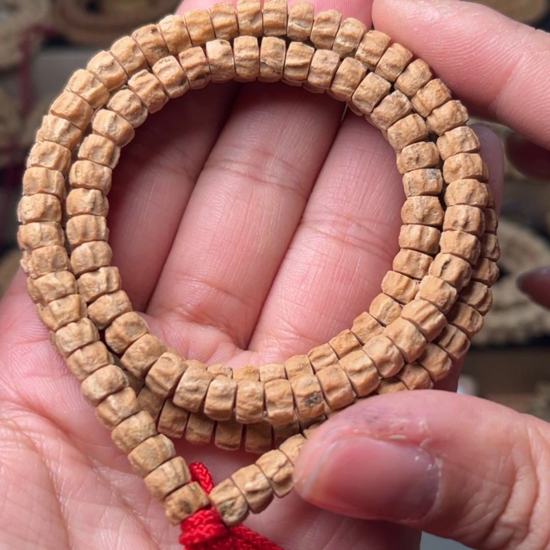 【闪购商品】柏香籽/百香籽吊坠A041