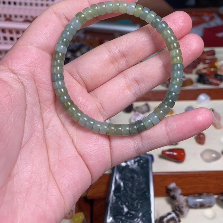 和田玉未镶嵌颈饰17渐变