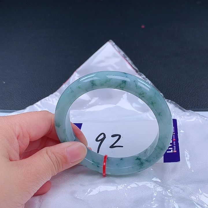 翡翠手镯未镶嵌手镯001715