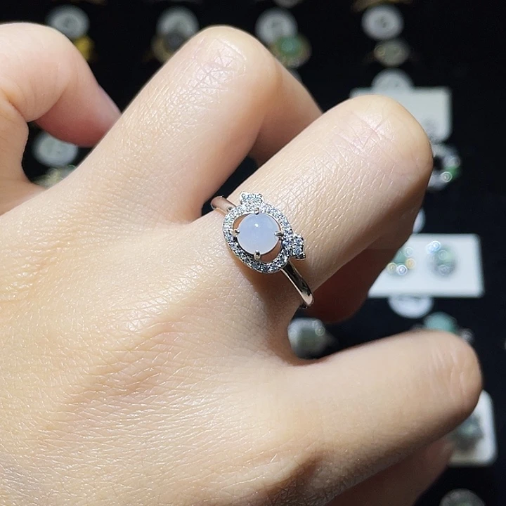 翡翠未镶嵌戒指戒指