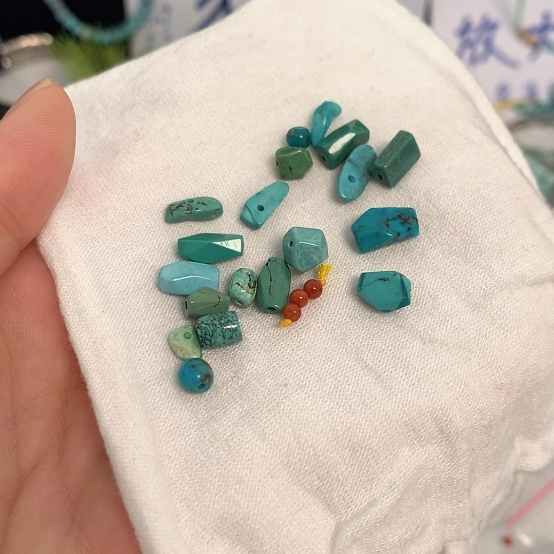 南红玛瑙未镶嵌珠宝奇石