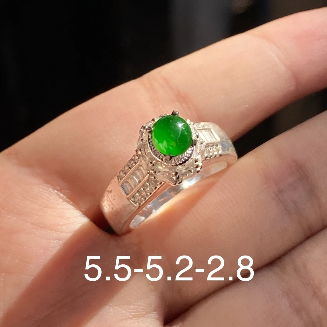 高色！色标正阳绿！天然缅料翡翠冰种正阳绿蛋面戒指戒面无纹裂