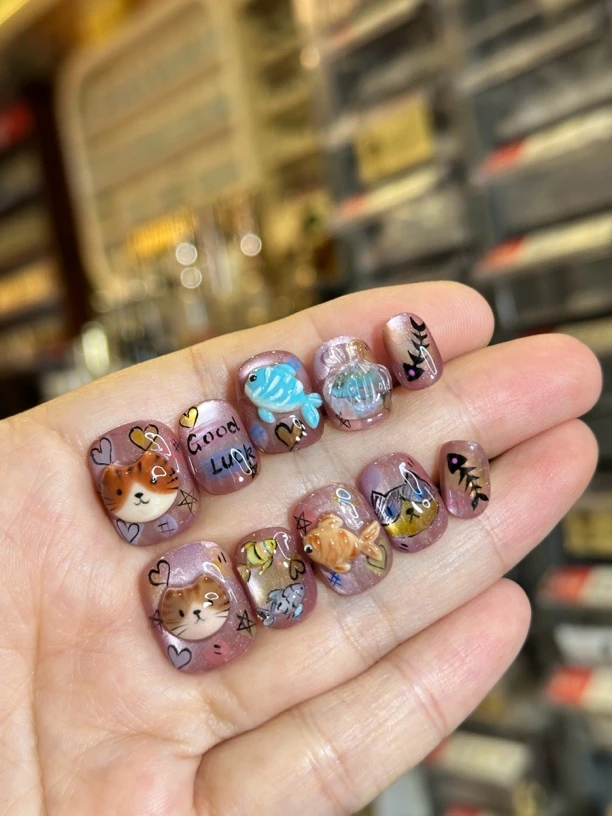 087可爱手绘卡通动物穿戴甲短款美甲高级感百搭