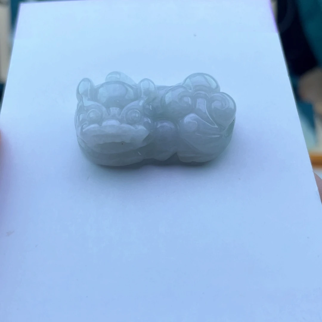 翡翠未镶嵌颈饰貔貅