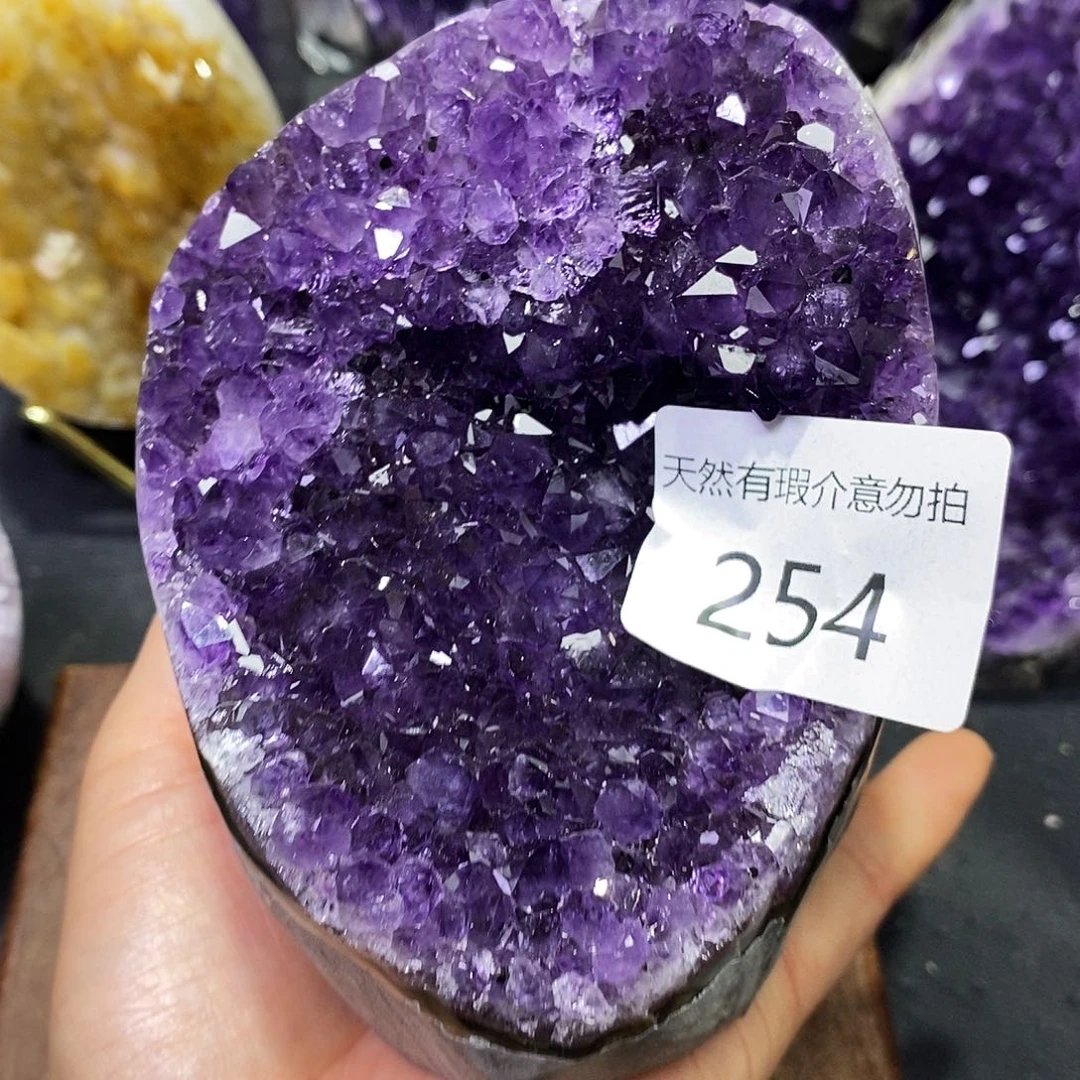 未镶嵌水晶大型摆件（非配饰）