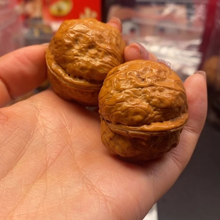 文玩核桃吊坠帝王蟾