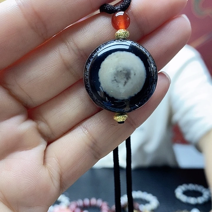 玛瑙/玉髓颈饰合金
