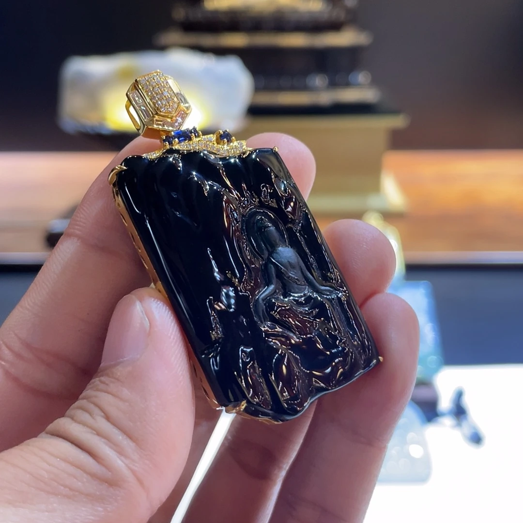 翡翠18K金镶嵌颈饰悟道