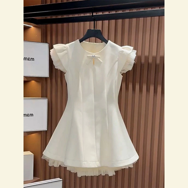 夏季流行穿搭名媛高端女神范裙子轻奢高级感超好看白色收腰连衣裙