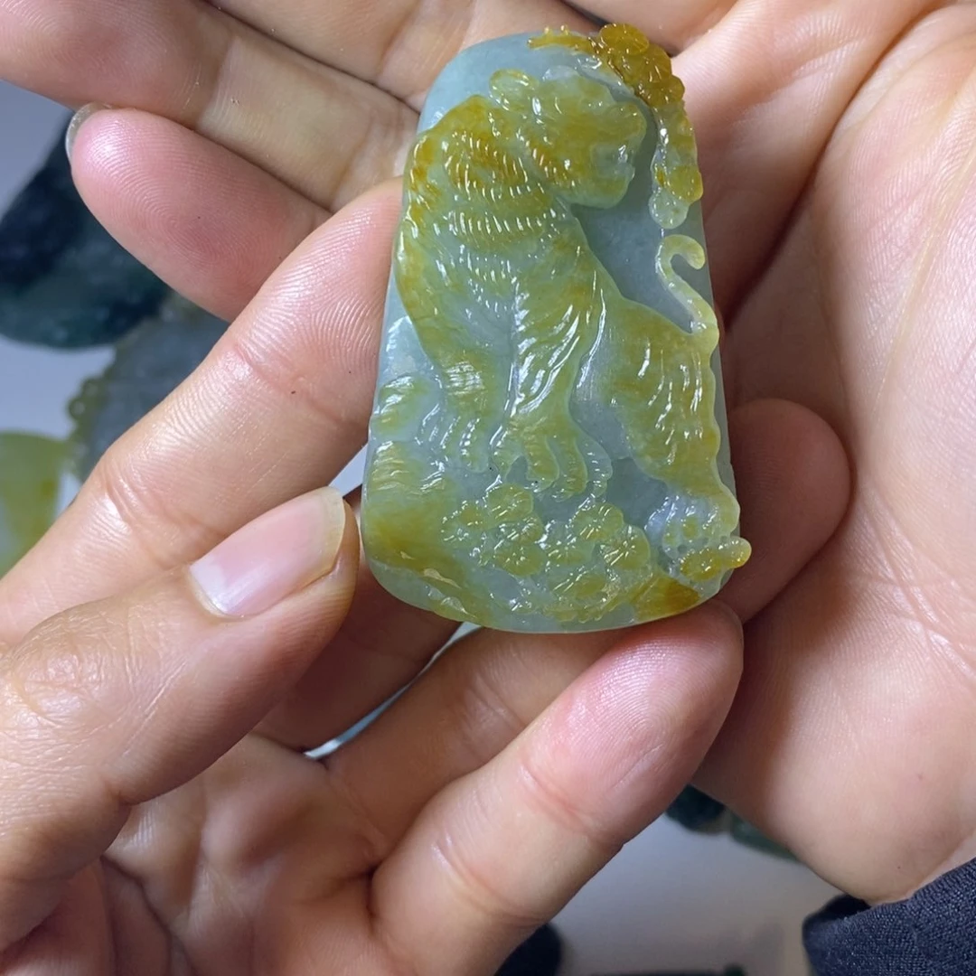定制翡翠未镶嵌翡翠