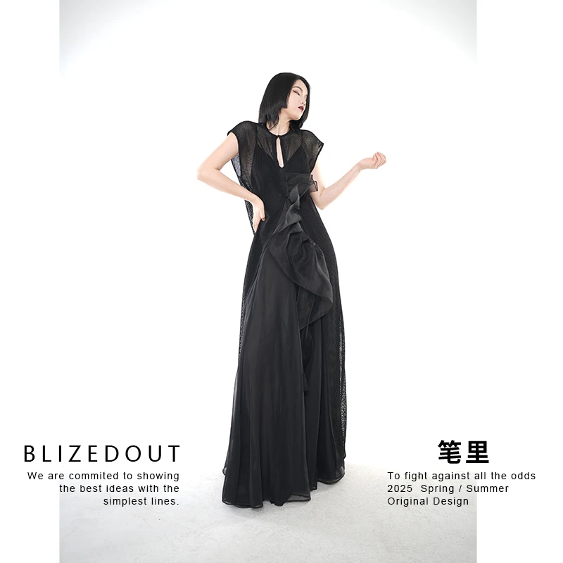 笔里【BLIZEDOUT】独立设计5051401黑色镂空拼接无袖长款外搭马夹甲