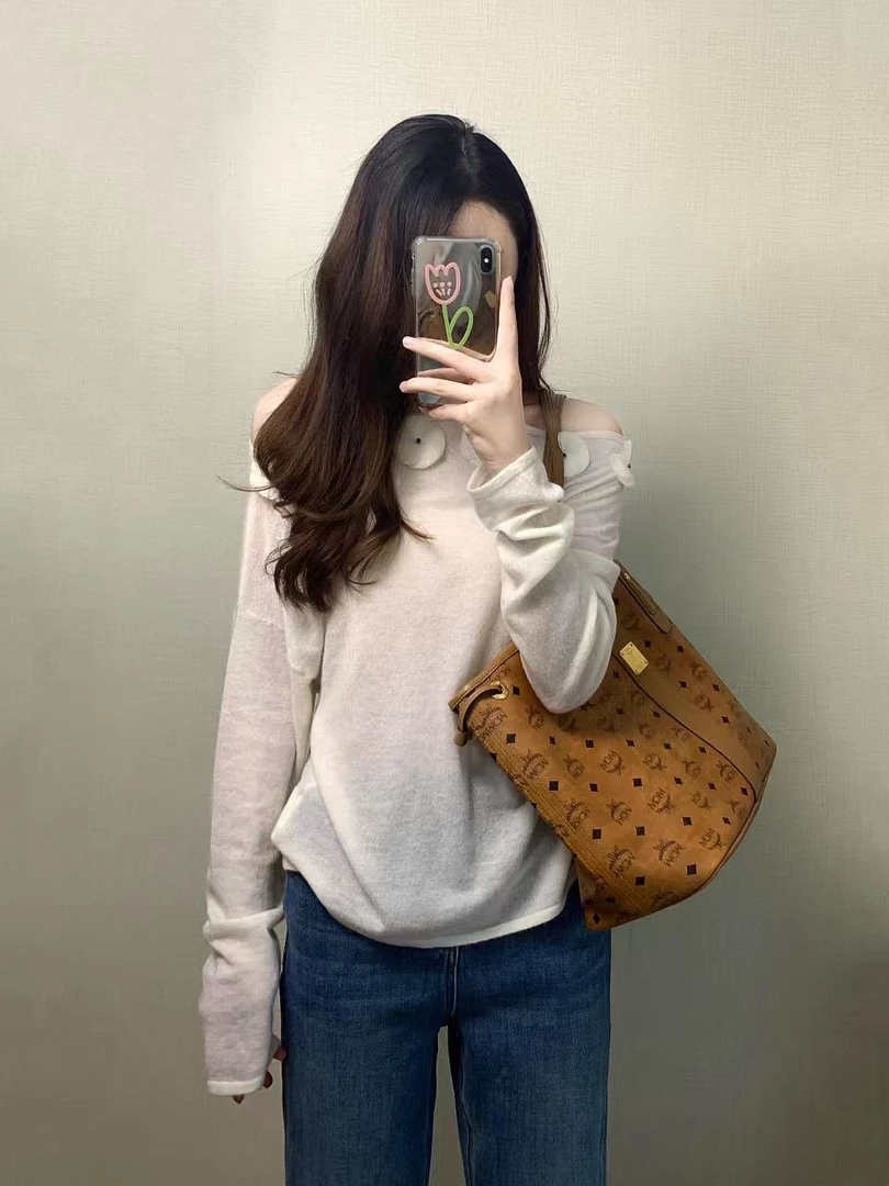 2025秋季新款韩系设计感一字领花朵针织长袖t恤女百搭牛仔裤套装