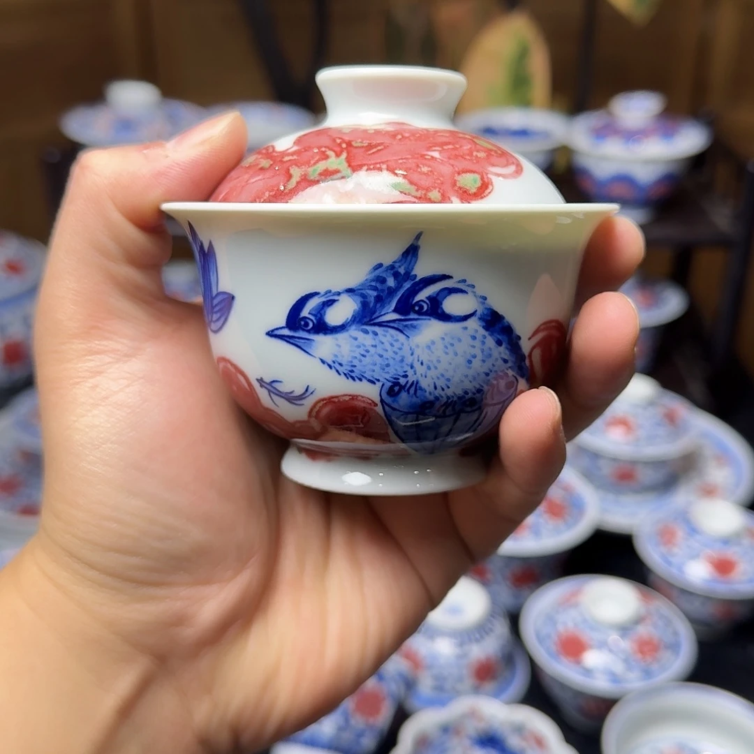 青花釉里红盖碗不合缝活动款