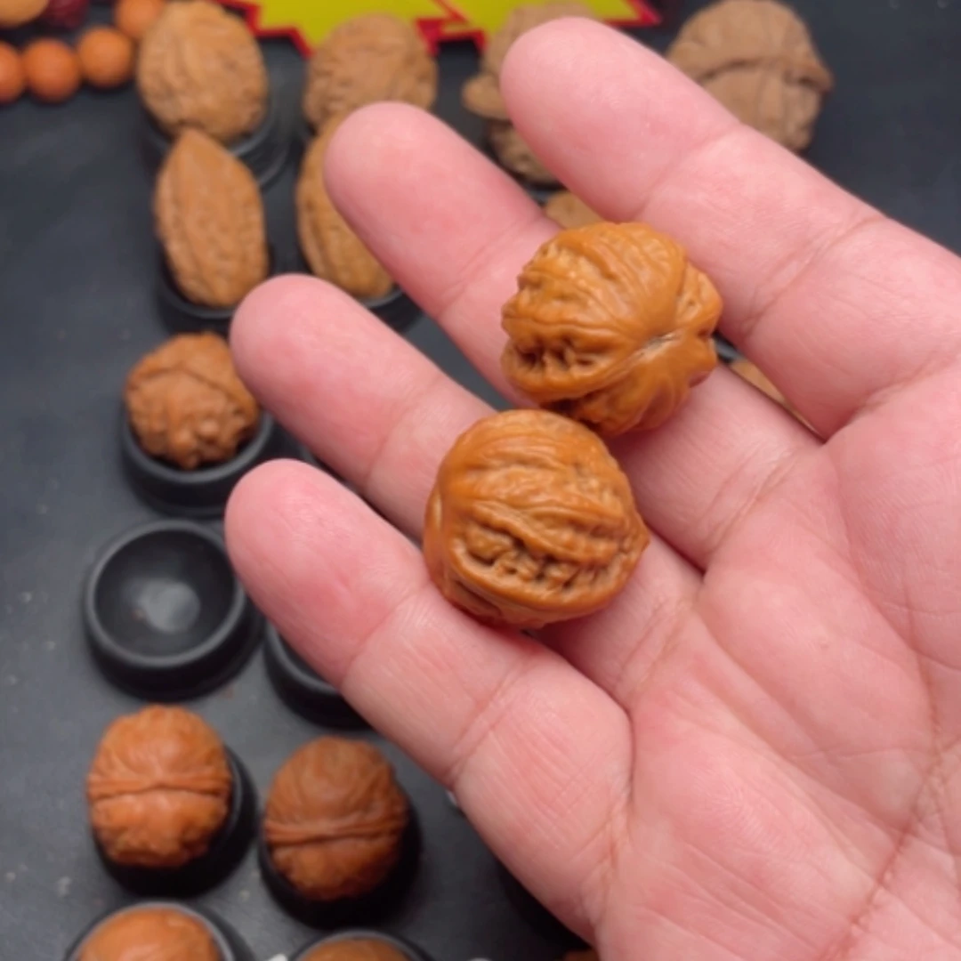 【闪购商品】文玩核桃把件洗*朵文玩核桃小楸子核桃