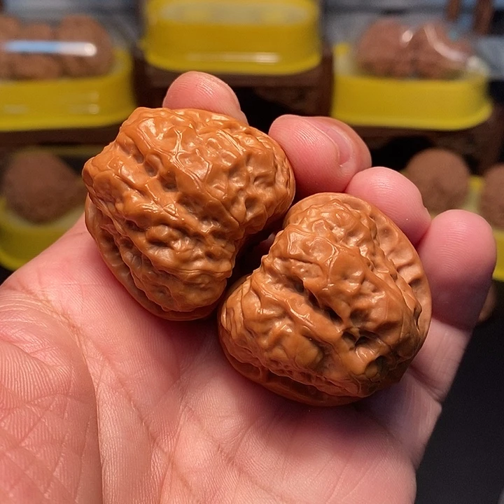 文玩核桃吊坠40尺，蛤蟆头