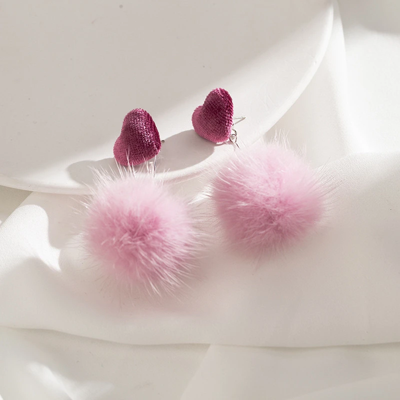 合金耳饰 粉色爱心毛球耳环耳钉女日系少女心长款可爱甜美