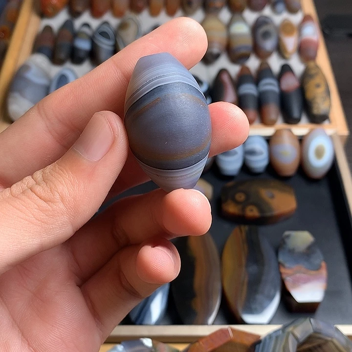 龍***馆玛瑙/玉髓未镶嵌颈饰