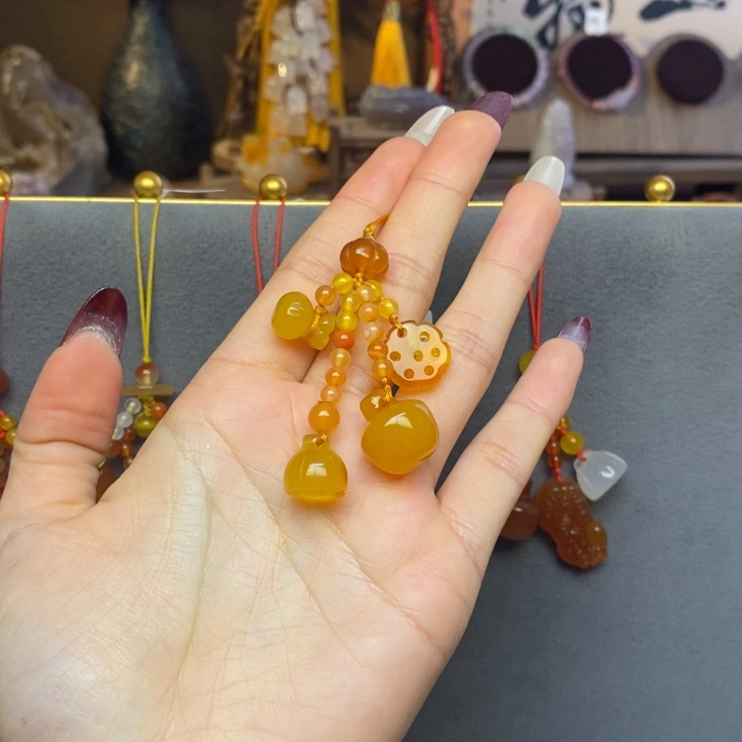 玛瑙/玉髓未镶嵌车挂挂件