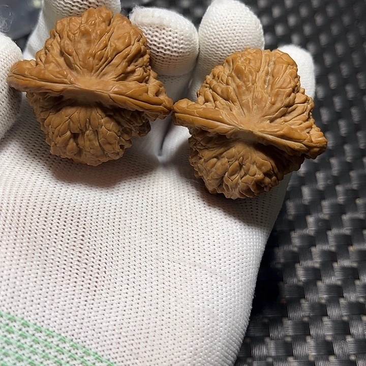 文玩核桃吊坠四座楼