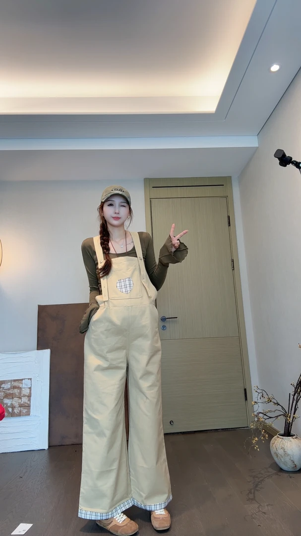 时尚孕妇早秋新款美拉德背带裤长裤显瘦裤子休闲连体裤+上衣套装