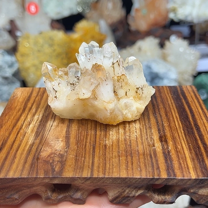 珠宝半成品水晶未镶嵌