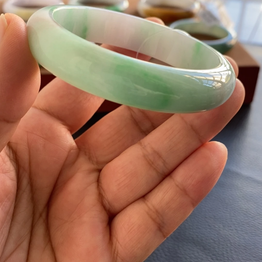 翡翠未镶嵌手镯天然翡翠手镯