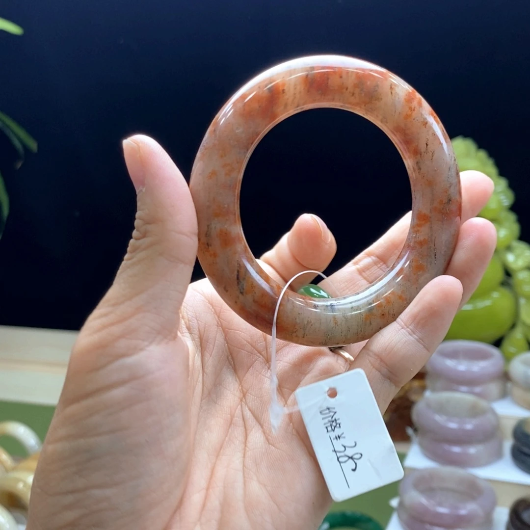 未镶嵌手镯石英岩玉