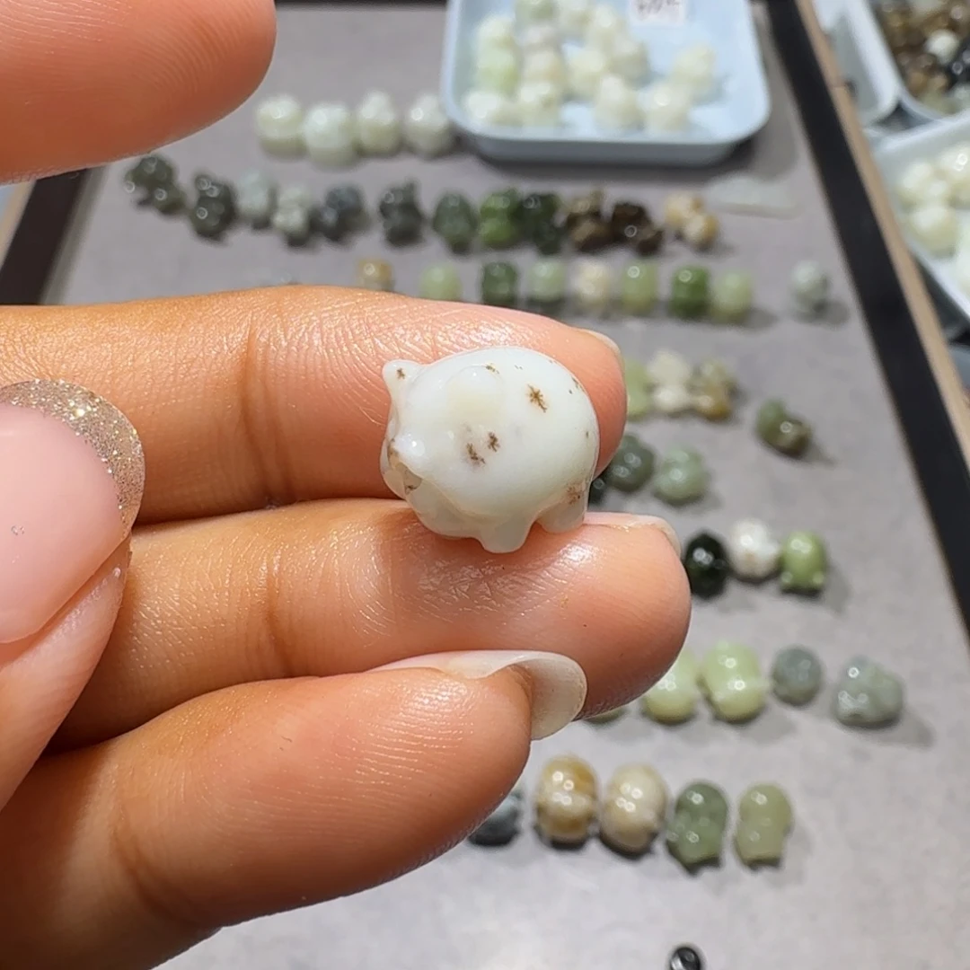 和田玉未镶嵌珠宝奇石