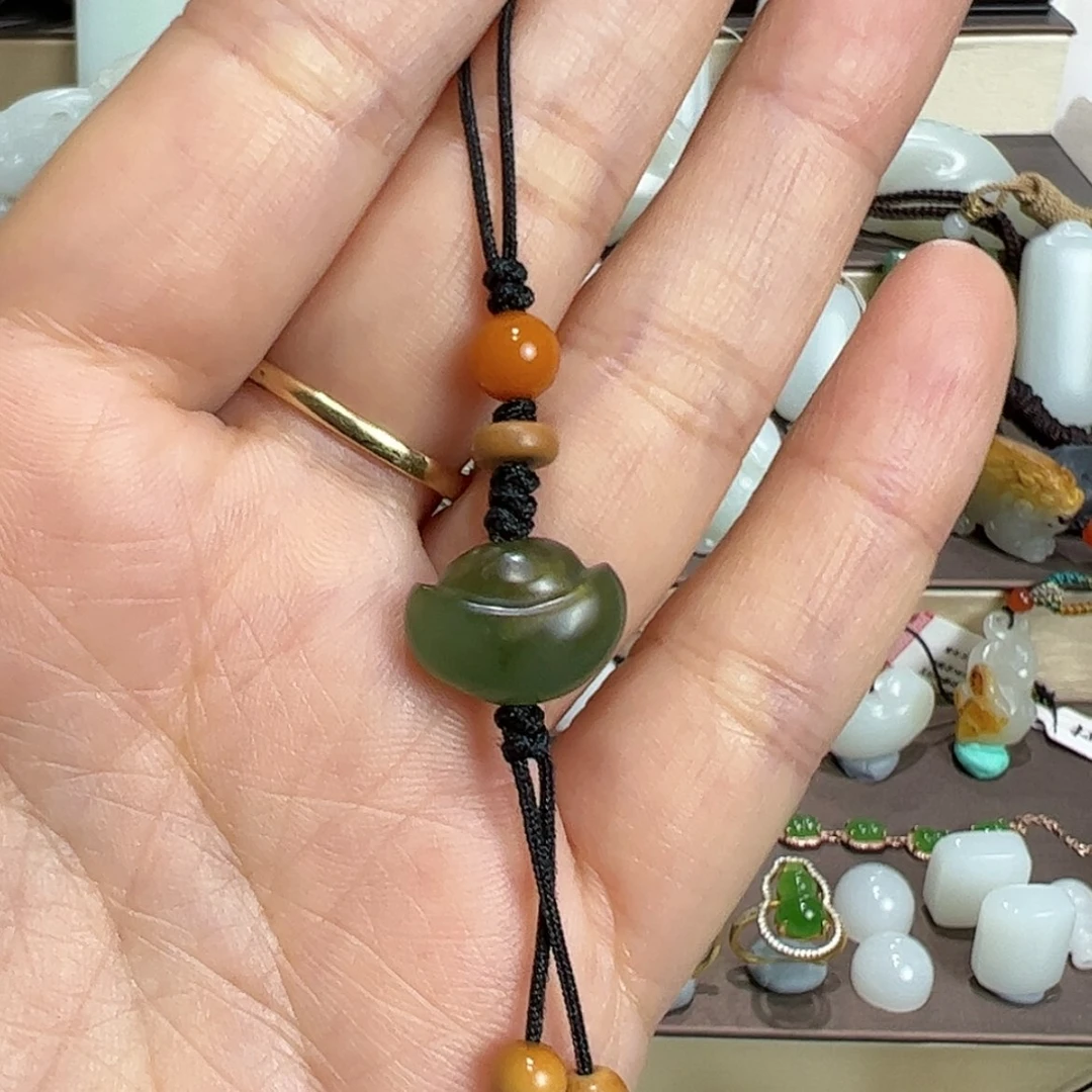 【闪购商品】未镶嵌和田玉车挂