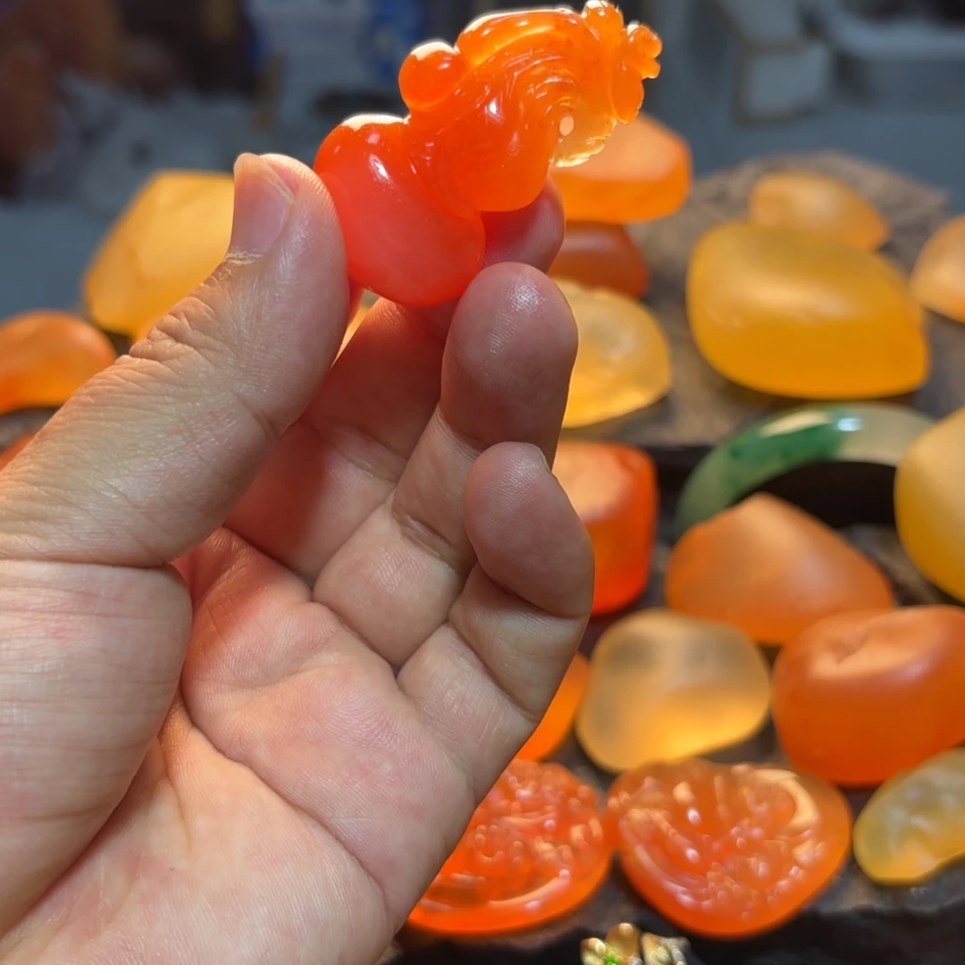 如***9石英岩玉挂件未镶嵌