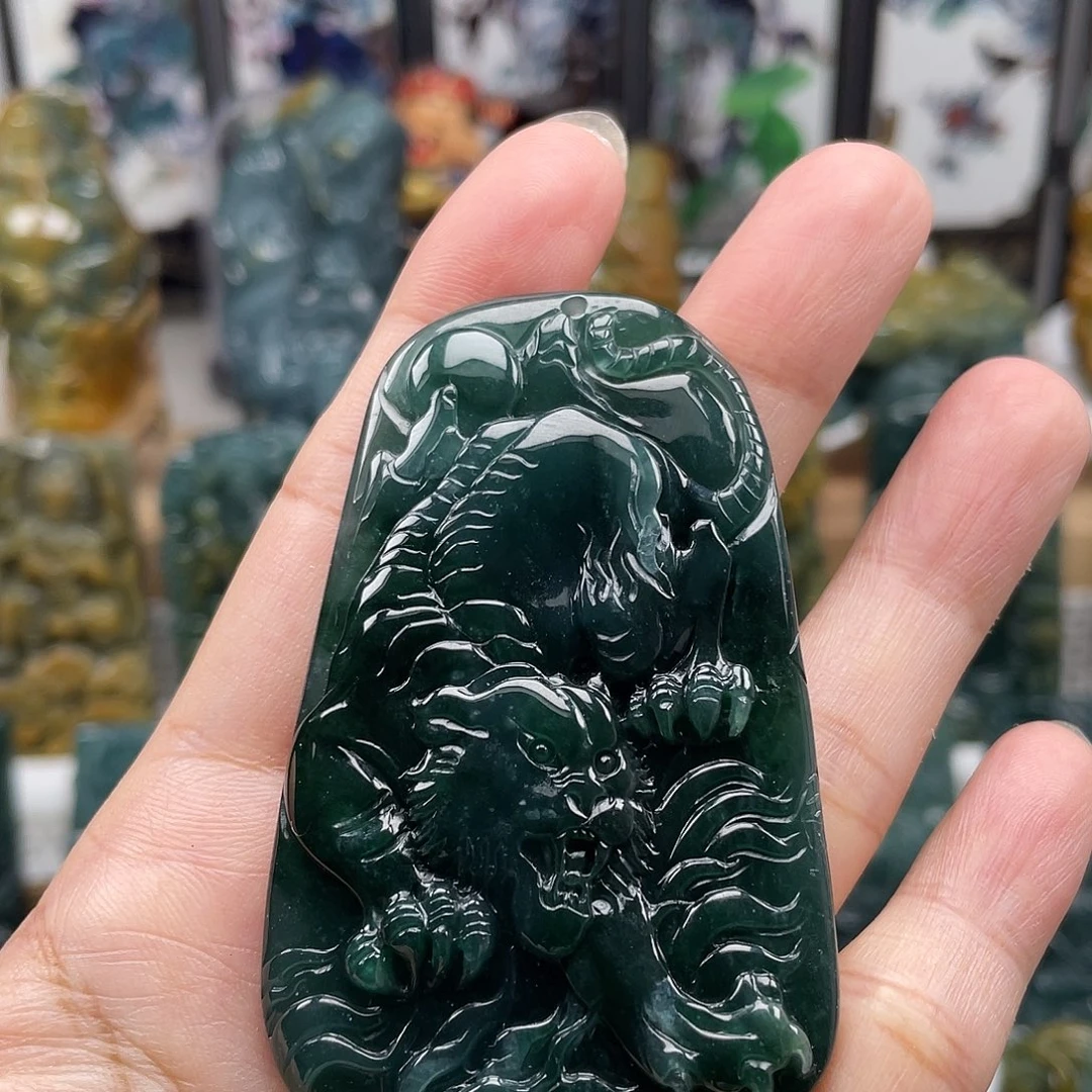 颈饰未镶嵌翡翠天冬翡翠a货虎