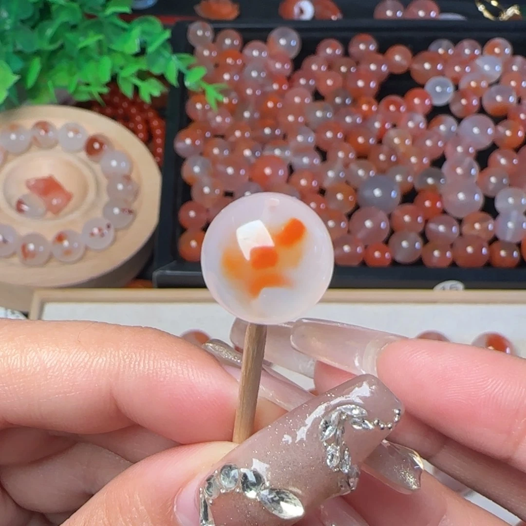 南红玛瑙颈饰未镶嵌