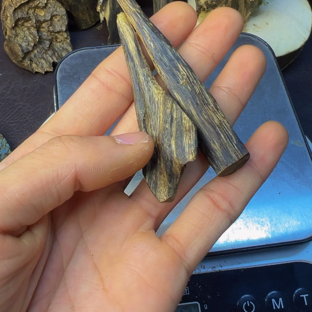 F***K沉香沉香碎屑紫棋