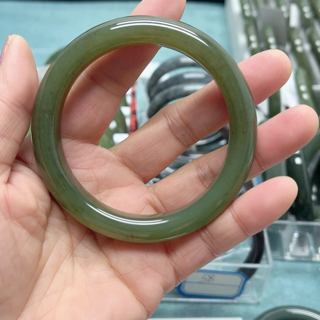 和田玉（糖玉）未镶嵌手镯风**虹