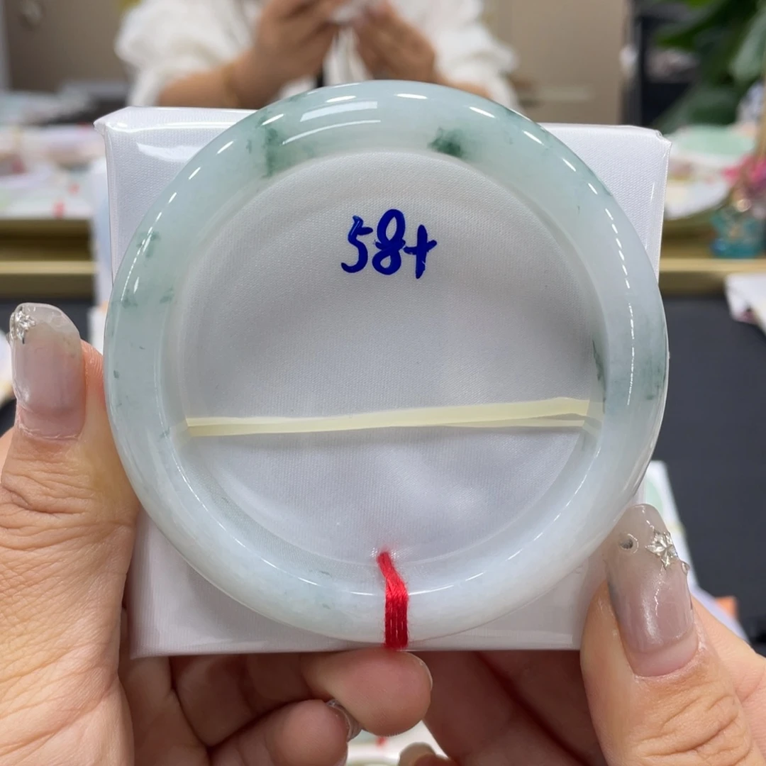 未镶嵌手镯翡翠翡翠