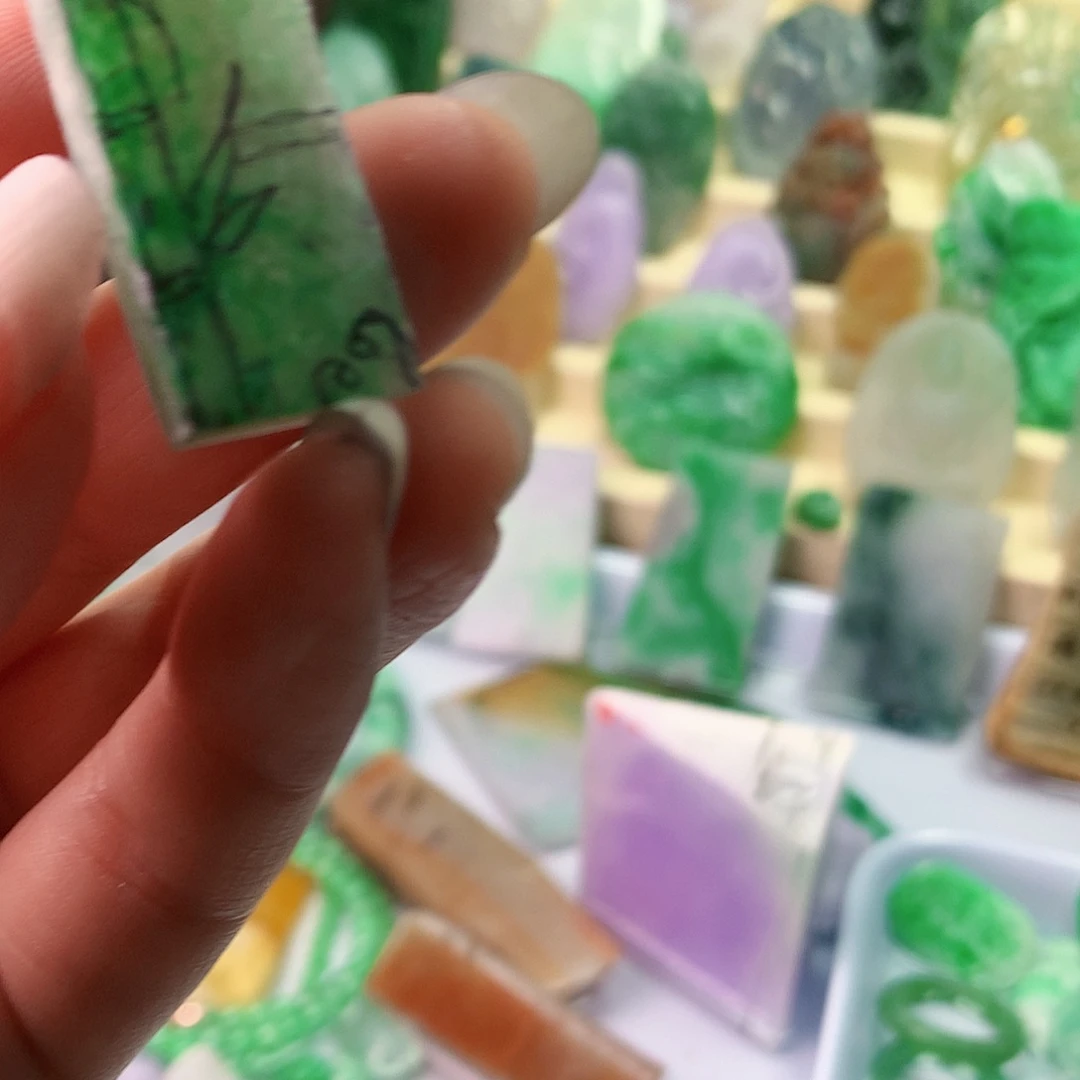 未镶嵌定制翡翠翡翠