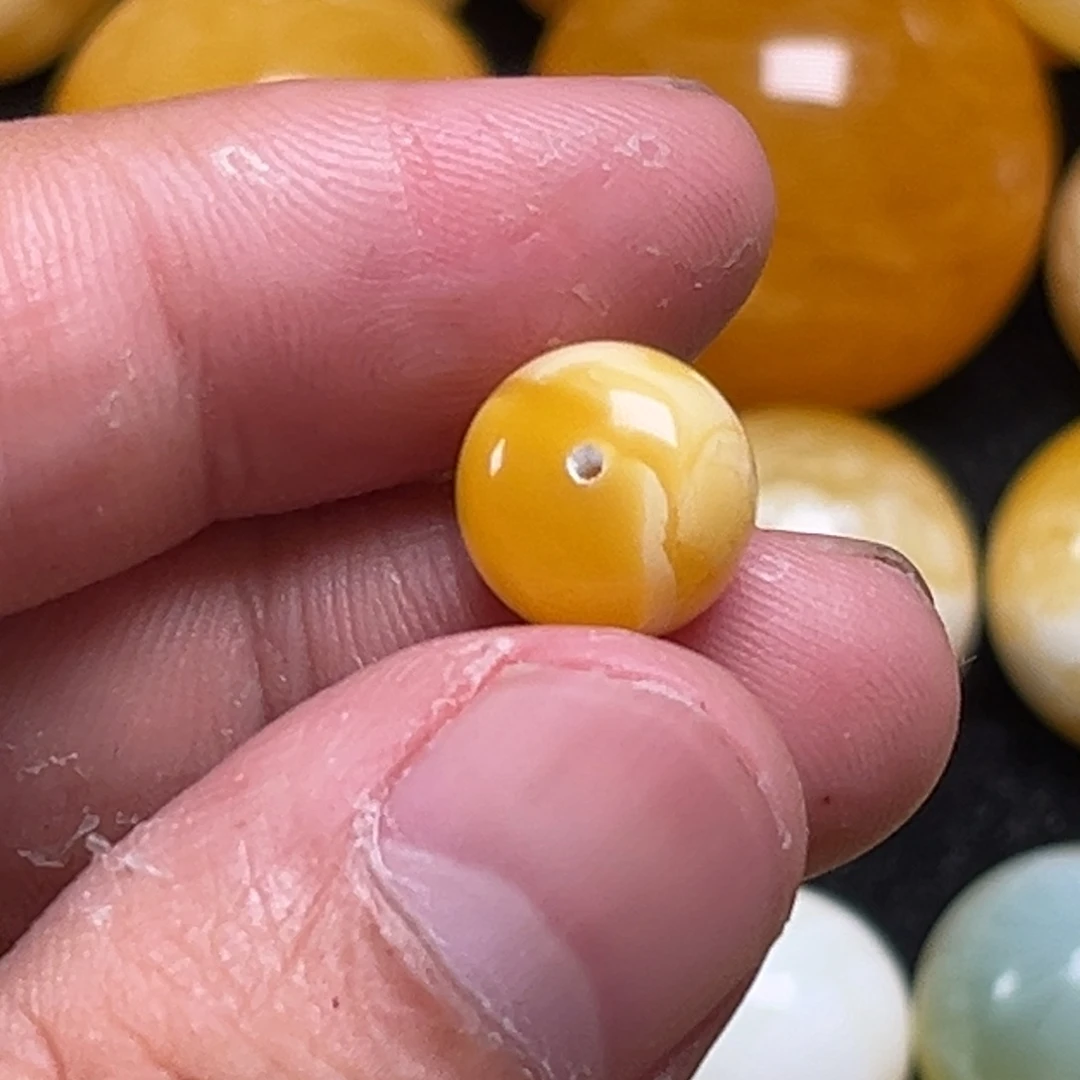 琥珀未镶嵌裸石蜜蜡焦皮橘白老型11毫米