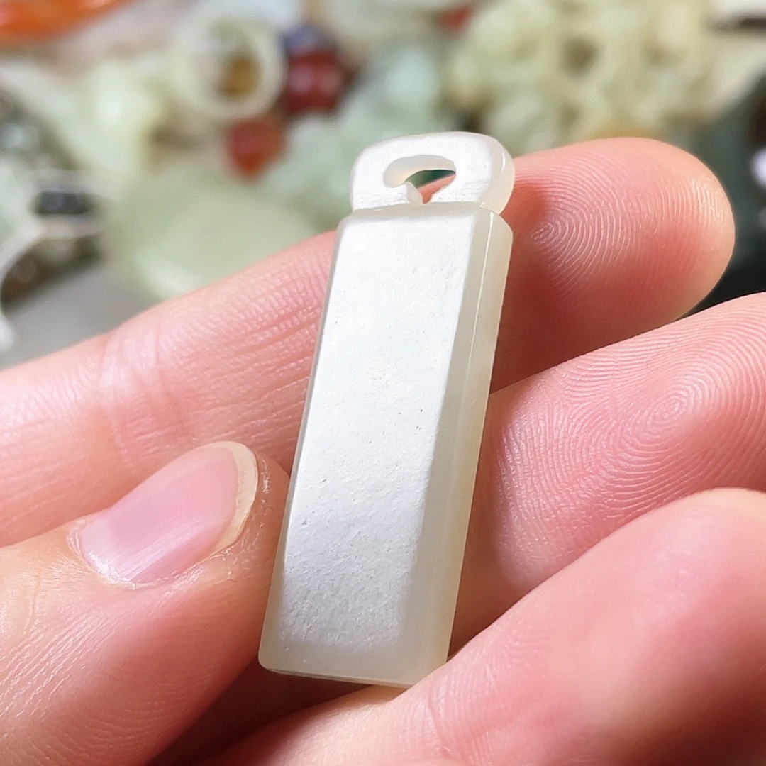 和田玉（糖玉）颈饰未镶嵌