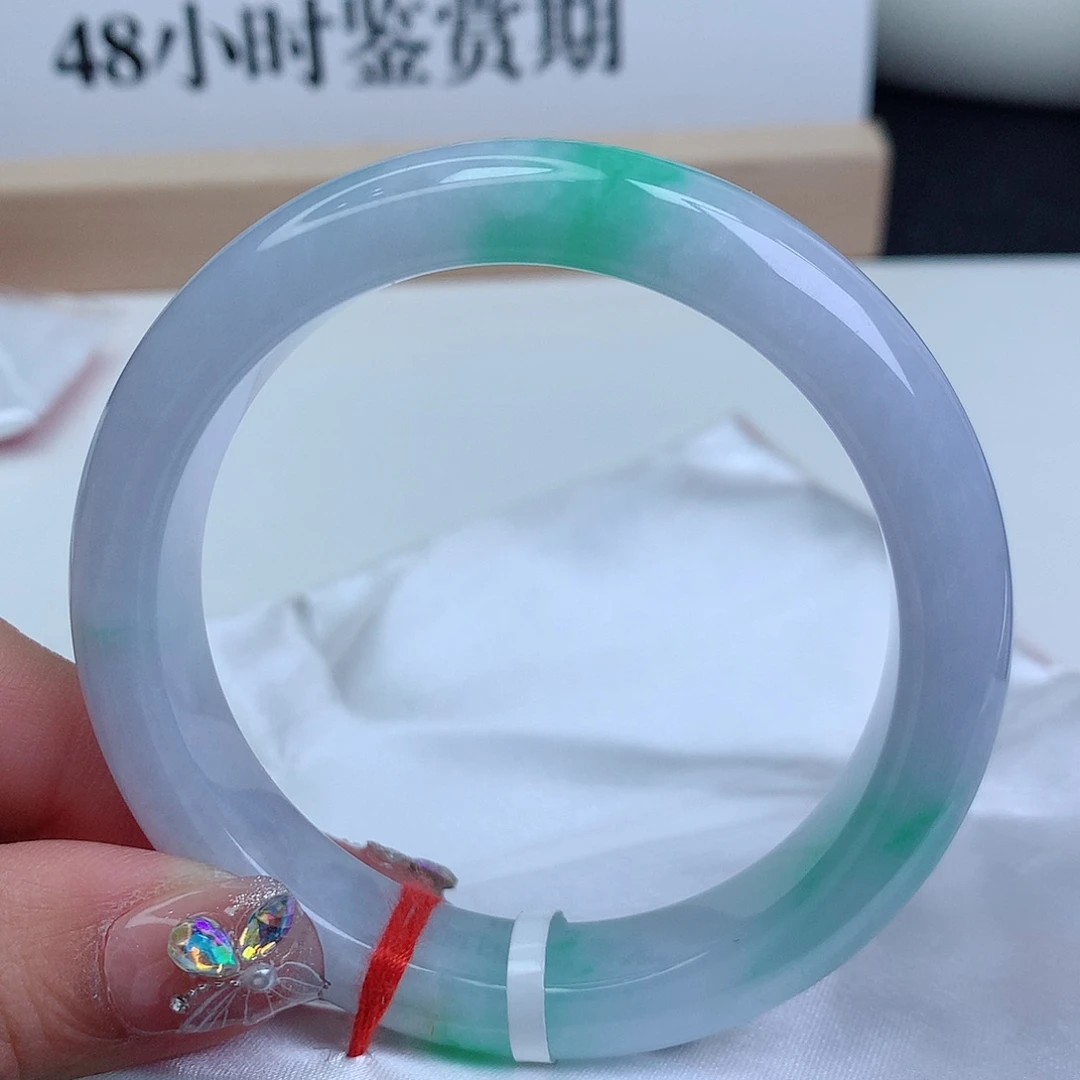 翡翠手镯未镶嵌57圈口