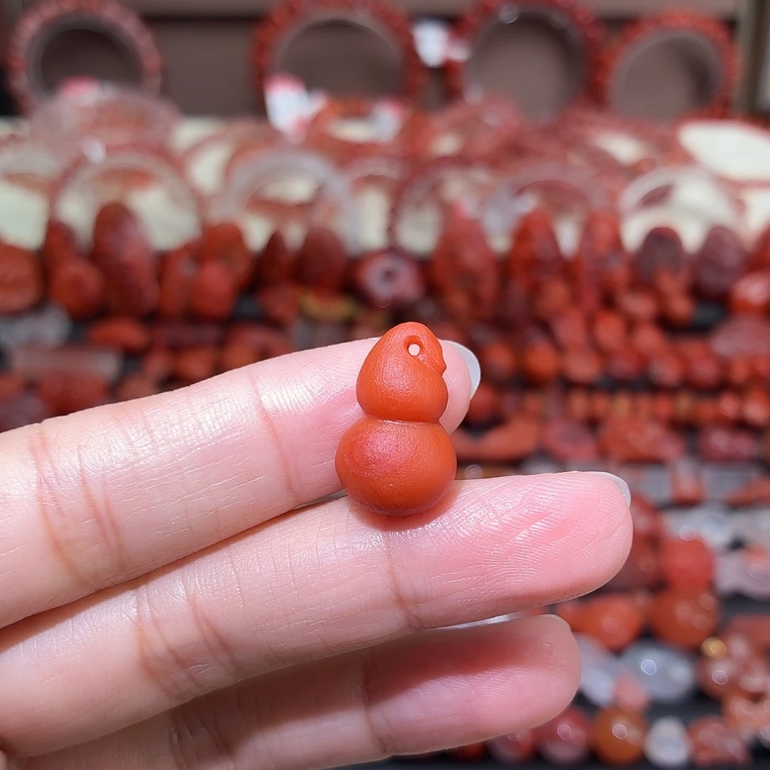 南红玛瑙未镶嵌颈饰