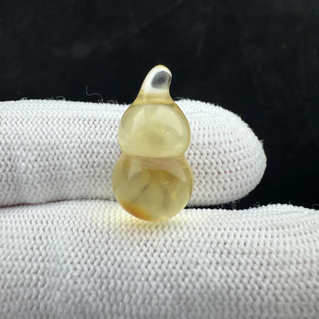 Y5484天然原矿蜜蜡 葫芦11.5*21.6mm支持复检假一罚十