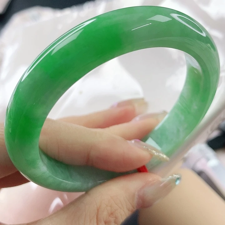 未镶嵌手镯翡翠，668