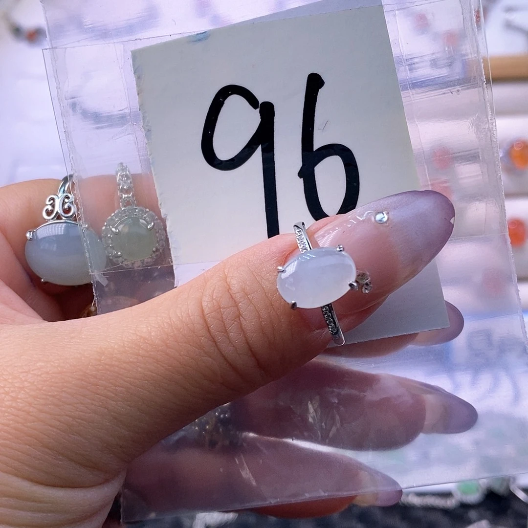 翡翠未镶嵌戒指缅甸