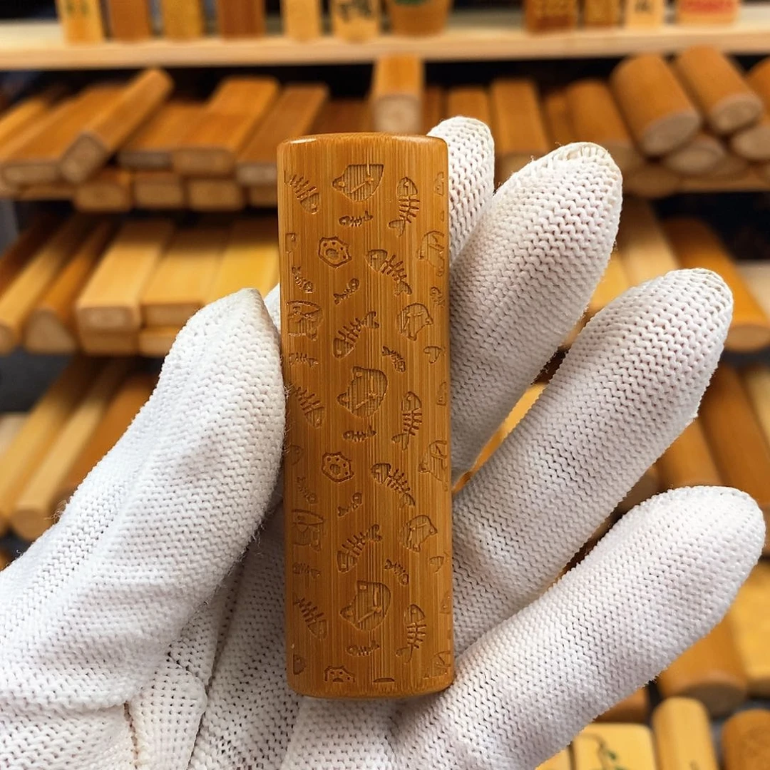 竹实心竹椭扁红皮雕刻猫猫
