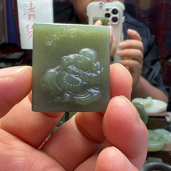 颈饰未镶嵌和田玉（黄玉）平安牌佛公
