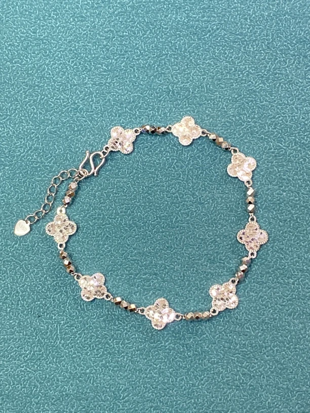 铂金Pt950手链，鱼鳞小花隔三珠 s扣